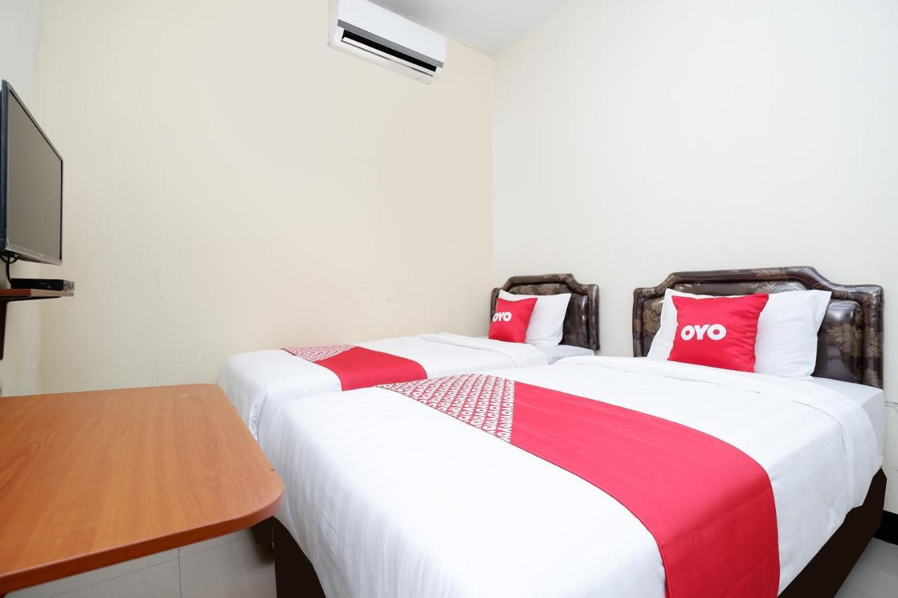 Oyo 1815 Gatsu Residence Semarang Extérieur photo