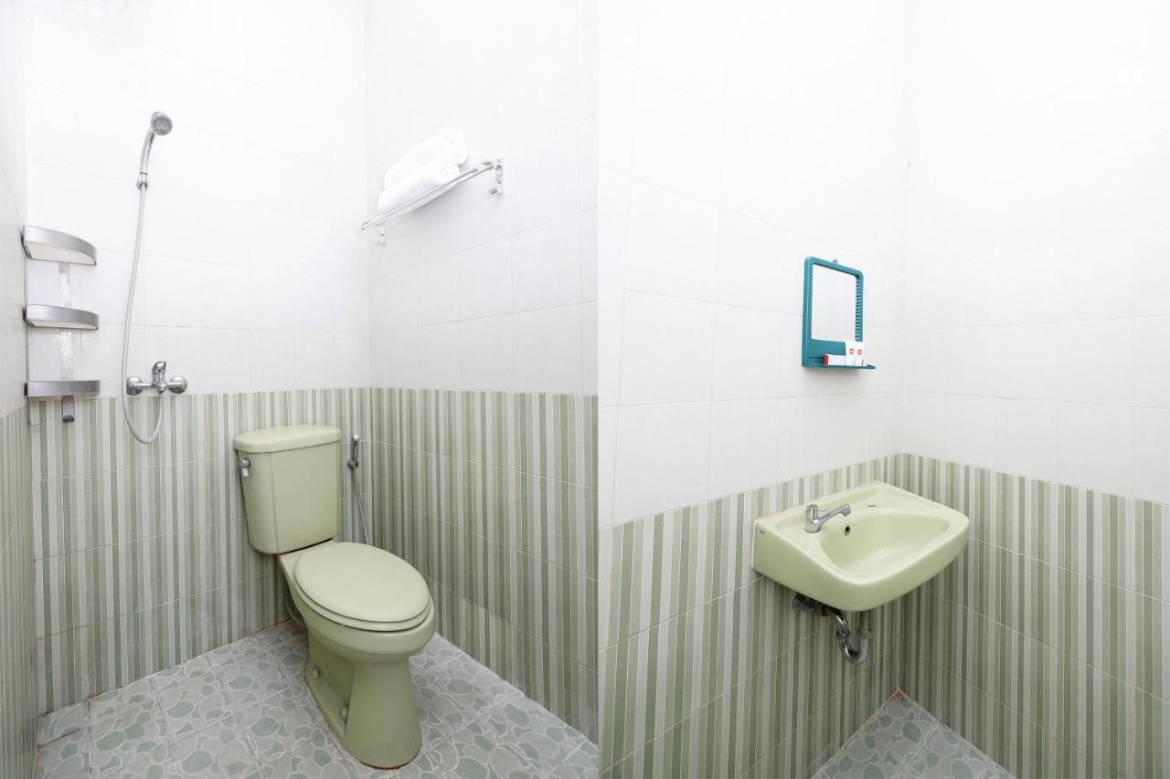 Oyo 1815 Gatsu Residence Semarang Extérieur photo
