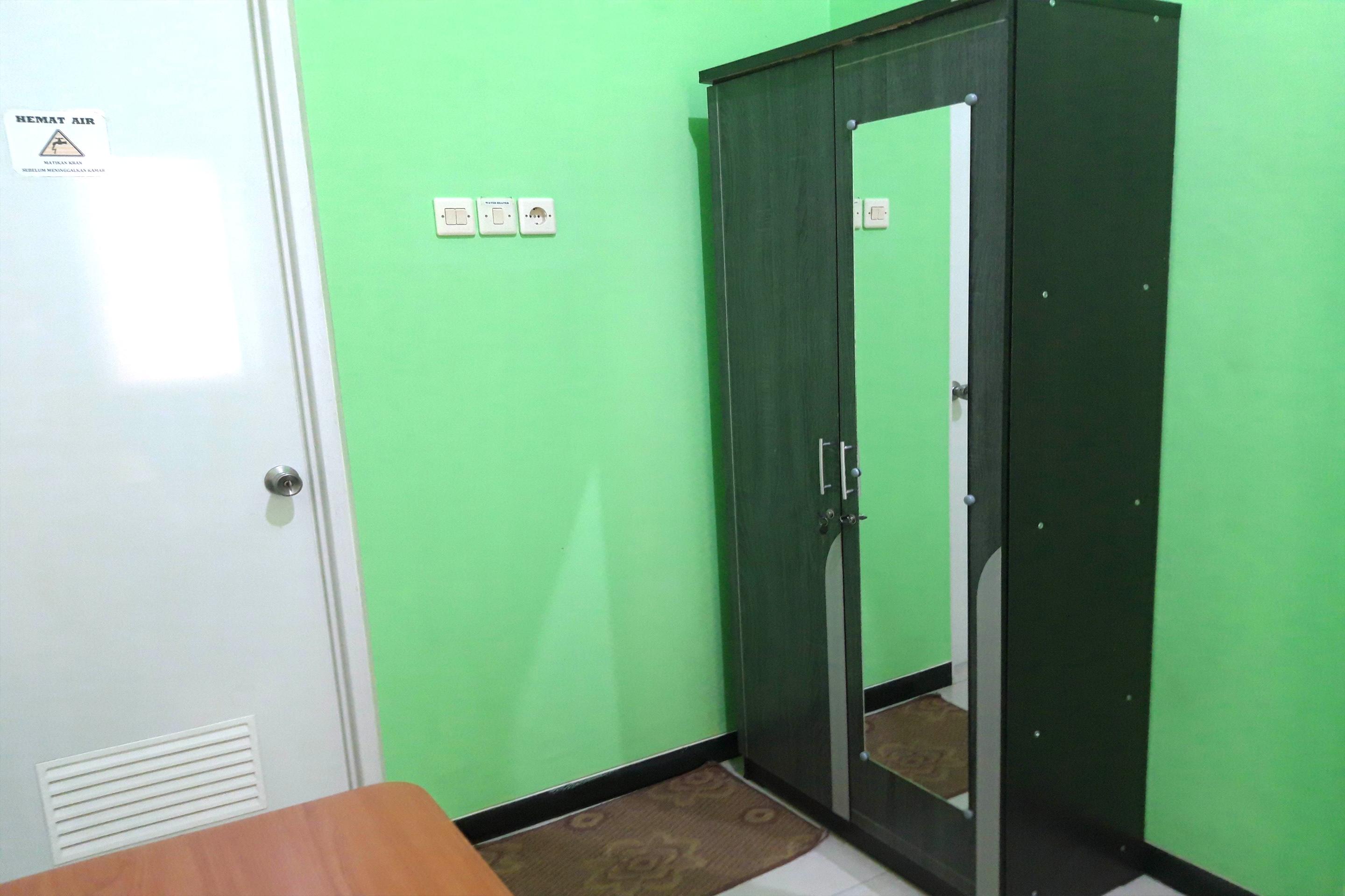 Oyo 1815 Gatsu Residence Semarang Extérieur photo