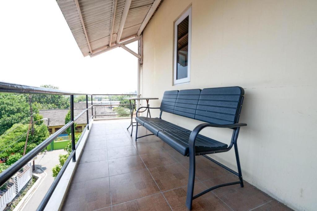 Oyo 1815 Gatsu Residence Semarang Extérieur photo