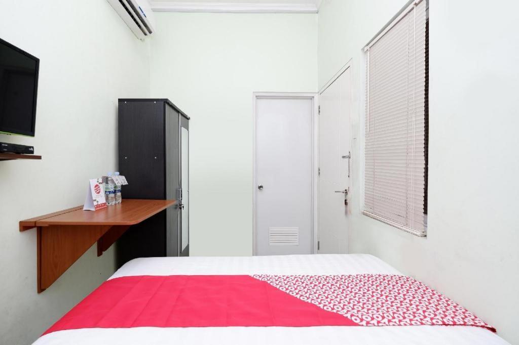 Oyo 1815 Gatsu Residence Semarang Extérieur photo